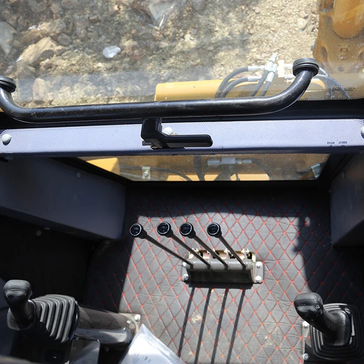 4×4 Compact Loader Backhoe